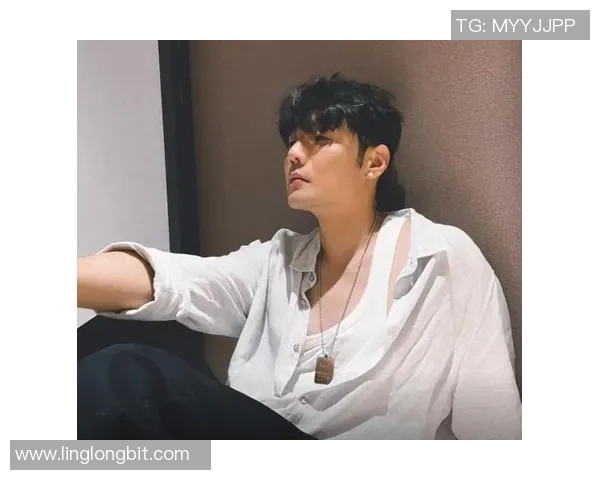 李荣浩跨界足球明星之路揭秘与音乐事业的完美结合