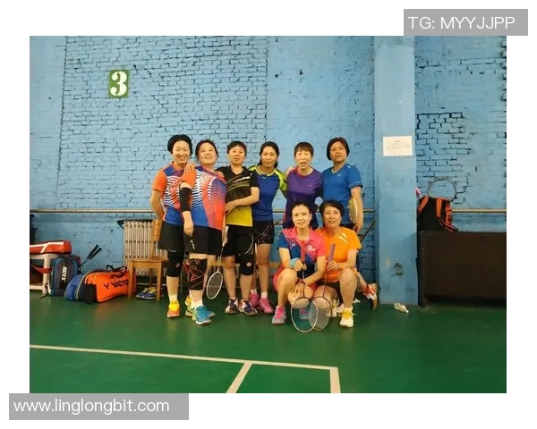 重庆羽毛球队团队协作的独特优势与其他球队的对比分析